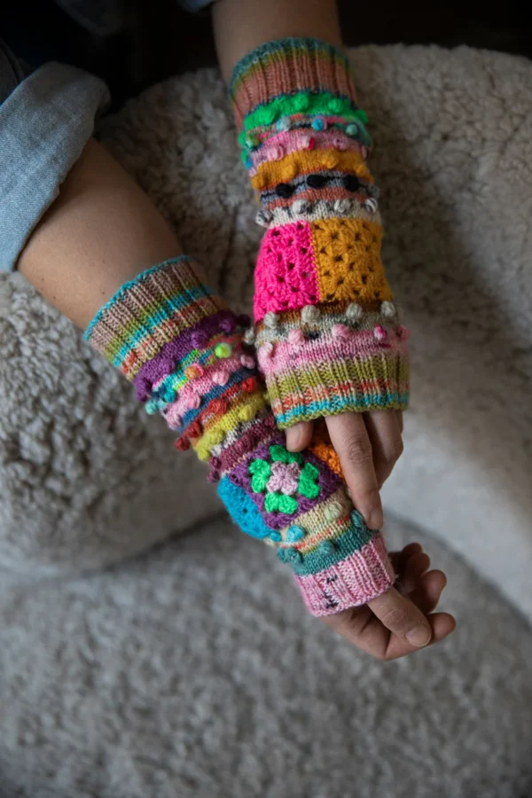52 WEEKS OF SCRAP YARN. Laine Publishing - Imagen 5